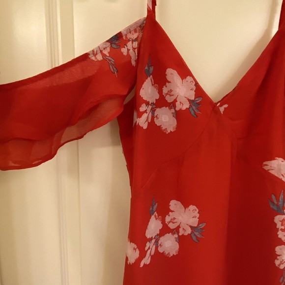 NWT LuLu’s Love in Bloom Dress Small Red Floral Print Off-the-Shoulder High-Low - Picture 7 of 11